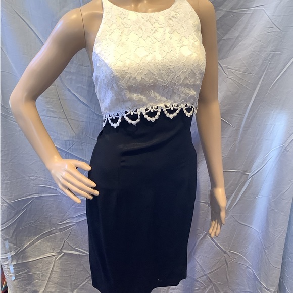 Jessica McClintock Lace Dress! Think Homecoming! - Picture 9 of 10